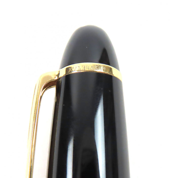 極美品□MONTBLANC モンブラン マイスターシュテュック クラシック ペン先14K Mニブ キャップ式 万年筆 ブラック ゴールド ドイツ製　