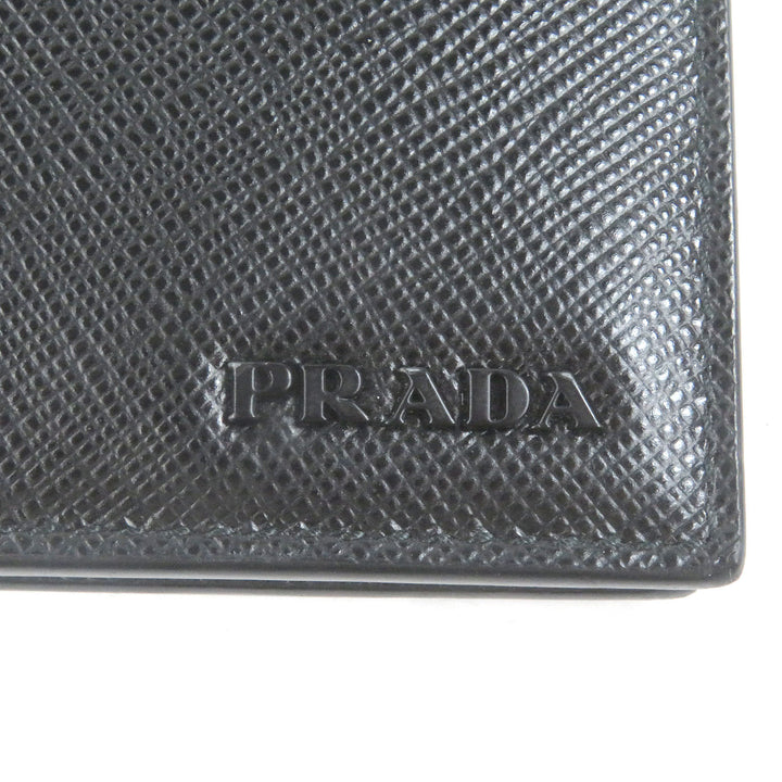 極美品□PRADA プラダ 2MO004 ロゴプレート サフィアーノ マルティック レザー 二つ折り カードケース 札入れ ネロ イタリア製 メンズ