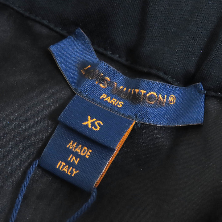 未使用品△LOUIS VUITTON ルイヴィトン 23SS LVロゴプレート付き ポケットデザイン ラメ ニット ミニスカート シルバー XS イタリア製