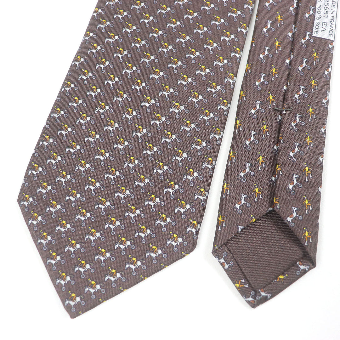 極美品□HERMES エルメス 625657 シルク100％ Jockey&amp;Toy Horse 総柄 レギュラータイ ネクタイ ブラウン 箱付き フランス製 メンズ
