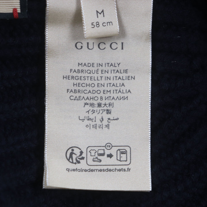美品▼GUCCI グッチ 759059 ウール75% ロゴワッペン付き 帽子 ケーブルニットキャップ ネイビー M (58cm) イタリア製 正規品 メンズ