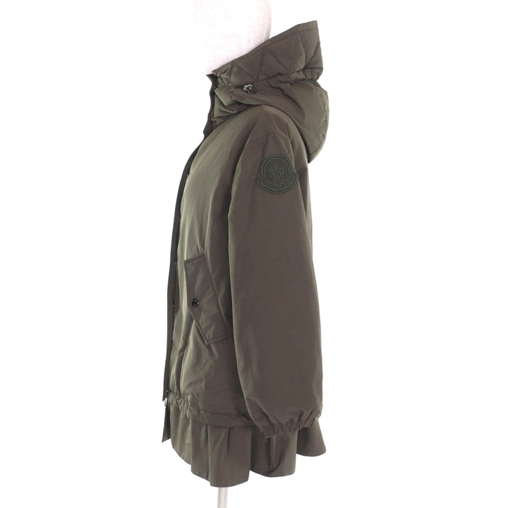 美品★MONCLER モンクレール 20-21AW IRUS フード・デカロゴワッペン付 裾フリル 比翼仕立て ダウンジャケット カーキ 00 正規品