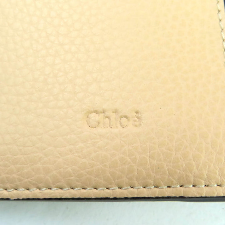 極美品★Chloe クロエ CHC21SP115E04284 ダリル SandyBeige ロゴ金具付 レザーウォレット２つ折り財布 長財布 箱・保存袋付 スペイン製