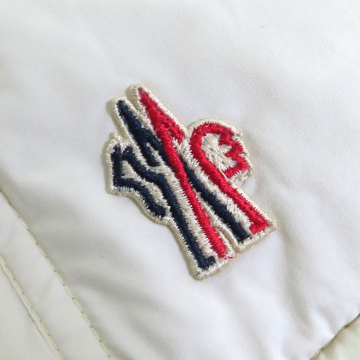 極美品△MONCLER GRENOBLE モンクレール グルノーブル 23-24SS SORAPIS ロゴワッペン ロゴボタン ダウンベスト オフホワイト 0 正規品