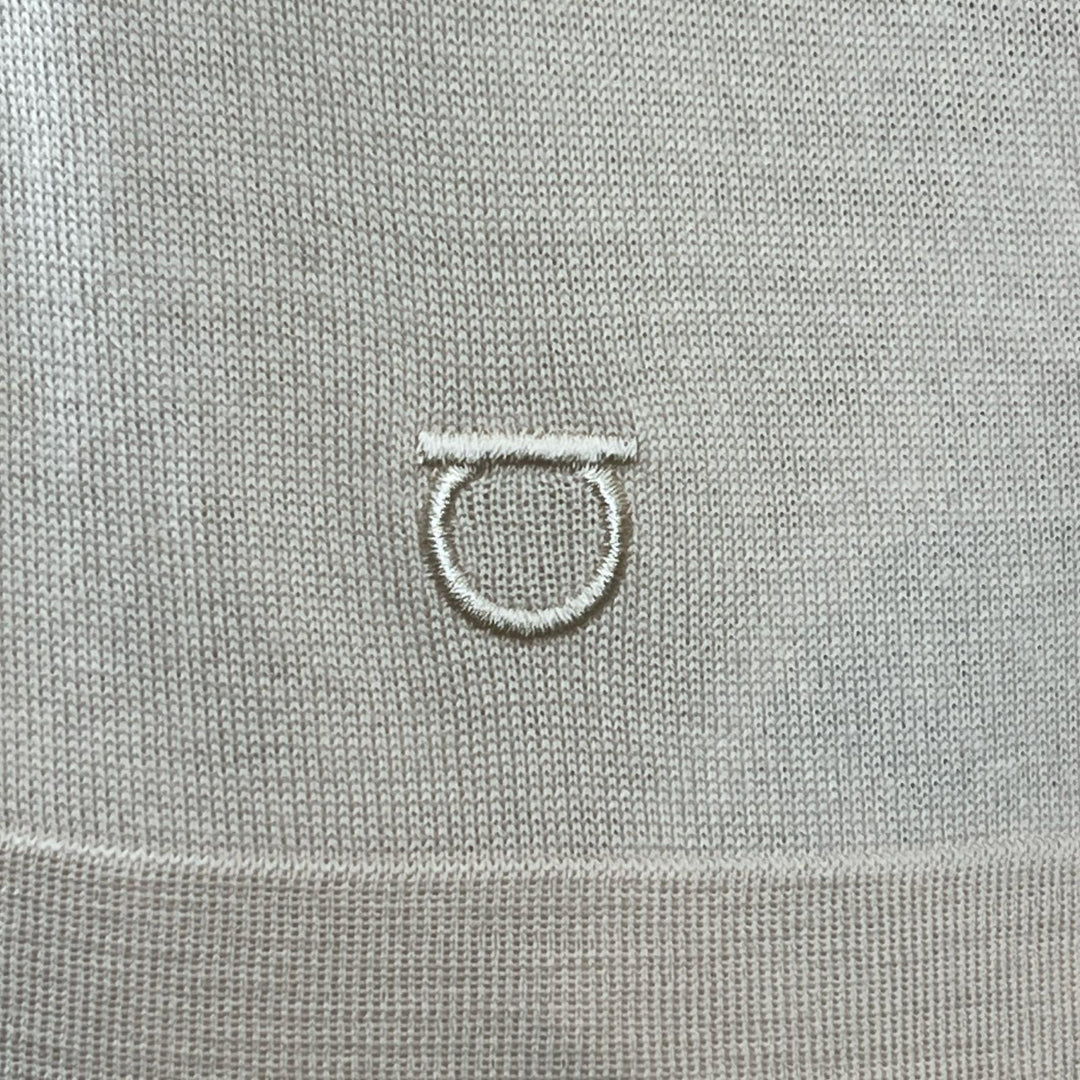 美品▲Salvatore Ferragamo サルヴァトーレフェラガモ ウール100％ ガンチーニ刺繍 ニットカーディガン ピンクベージュ S 伊製 正規品