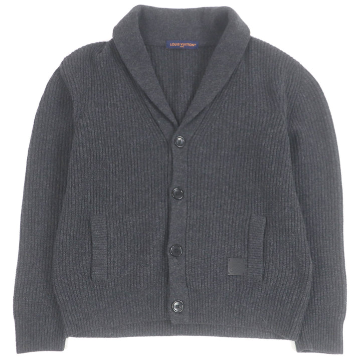極美品□LOUIS VUITTON ルイヴィトン 25SS カシミヤ混 ショールカラー ロゴレザーパッチ カーディガン グレー L イタリア製 正規品