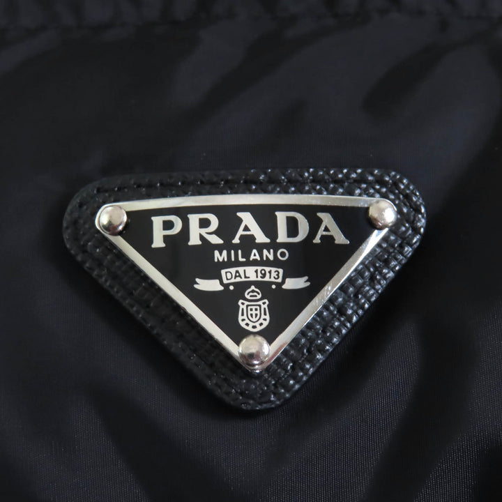 美品◇PRADA プラダ 2020年製 29Y510 トライアングルロゴプレート・襟ラムファー付き ショート丈 ダウンジャケット 42 正規品 レディース