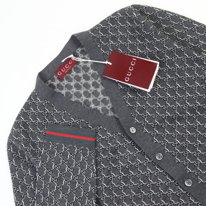 未使用品○GUCCI グッチ 24AW 801702 シルク混 GGジャガード ウェブライン ロゴボタン カーディガン グレー系 S 伊製 正規品 メンズ