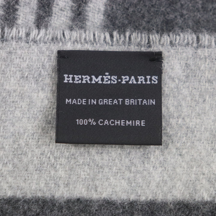 極美品▼HERMES エルメス サングル ア ブックル カシミヤ100% アントグラシト グリ・クレール フリンジ マフラー 箱付き 英国製 メンズ