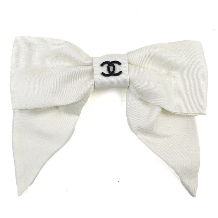 極美品△CHANEL シャネル 24P シルク100％ ココマーク リボン バレッタ 髪留め ヘアアクセサリー オフホワイト ブラック 箱付 レディース