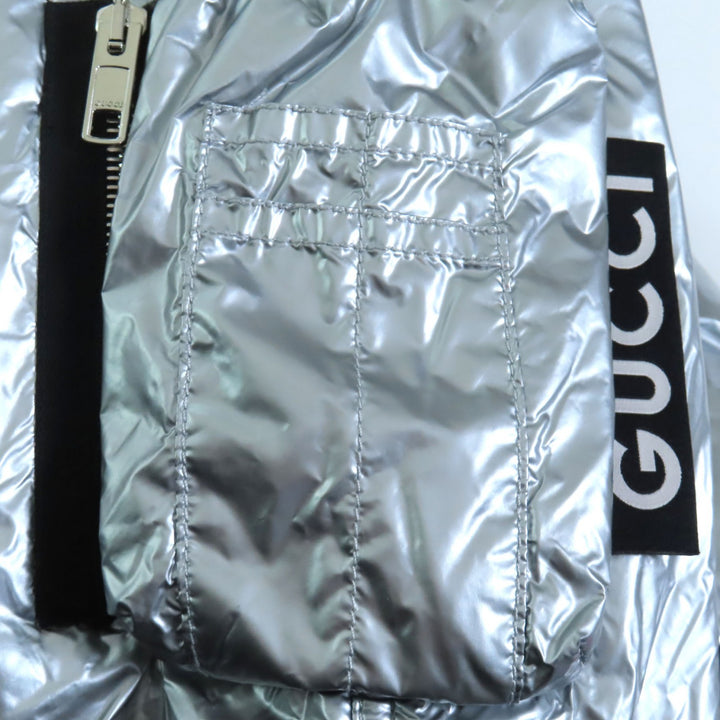 未使用品◇GUCCI グッチ 24SS 771447 リゾートコレクション 　メタリック ジップアップ ランウェイ着用 コート 36 イタリア製 正規品