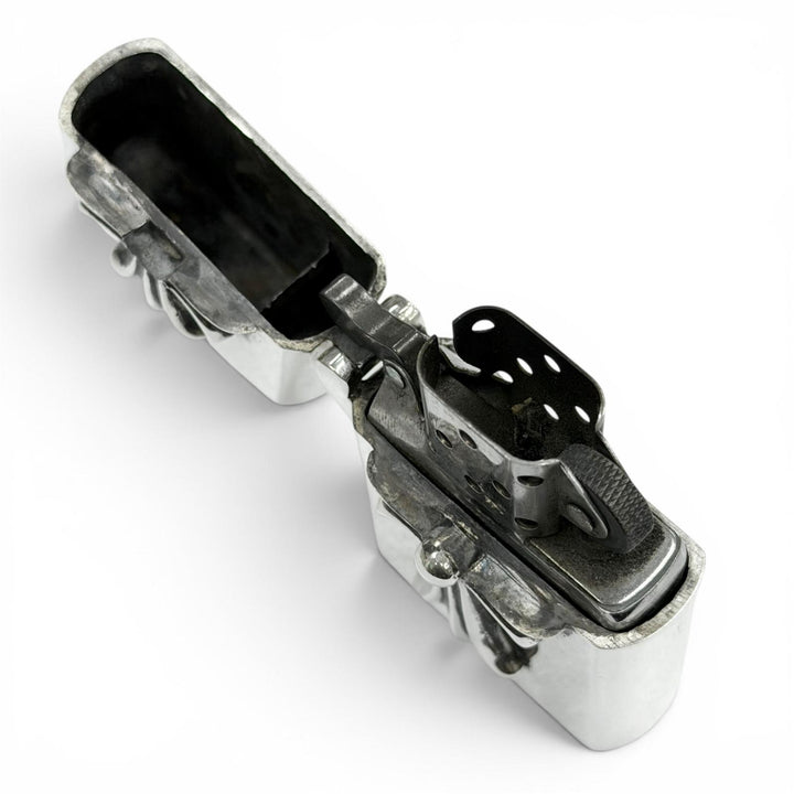 美品▼CHROME HEARTS クロムハーツ LIGHTERZ-V4 ZIPPO ジッポ LA限定 スモールCHクロス オイルライター シルバー USA 重量144.4g メンズ
