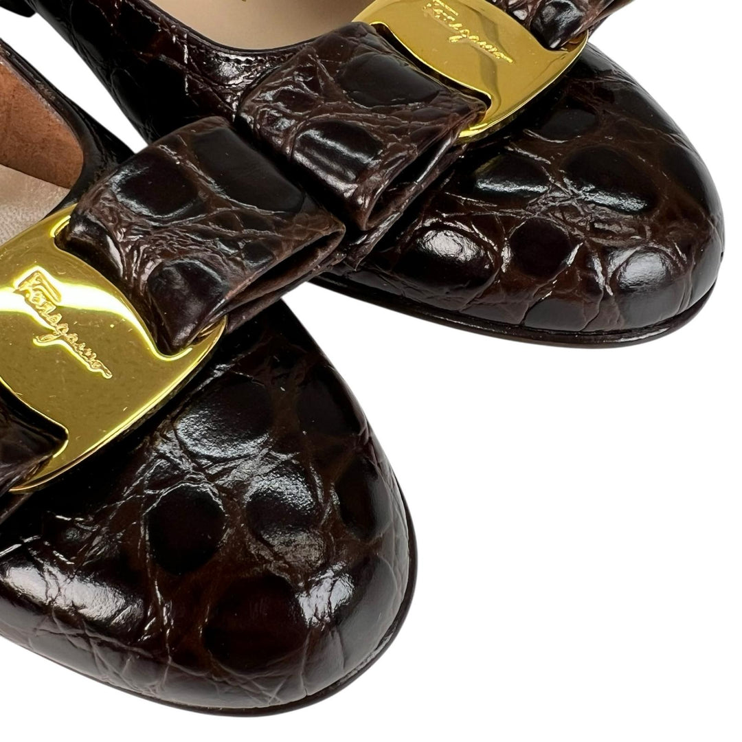 極美品▲Salvatore Ferragamo サルヴァトーレフェラガモ VARA クロコダイル型押し ヴァラリボン パンプス ブラウン ゴールド金具 5 伊製