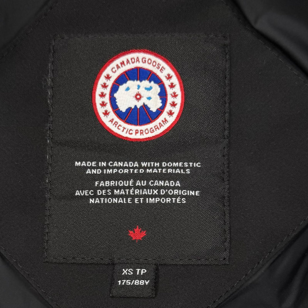 美品▼CANADA GOOSE カナダグース 2079M CARSON PARKA ロゴワッペン付き WZIPUP ダウンジャケット ブラック XS カナダ製 正規品 メンズ