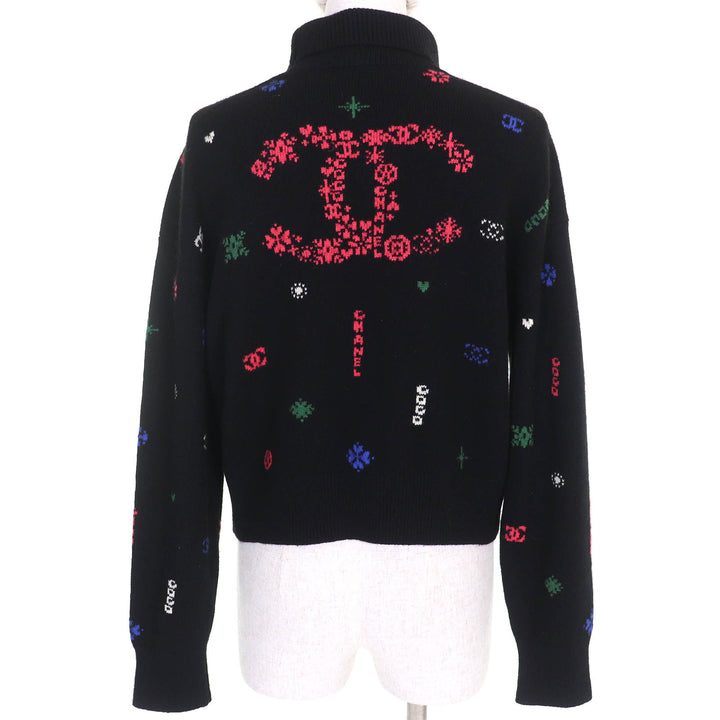 極美品△CHANEL シャネル 21N P70647 カシミヤ100％ ロゴプレート ココマーク ハイネック 長袖 ニット ブラック マルチカラー 36 正規品