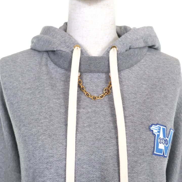 極美品△LOUIS VUITTON ルイヴィトン 23SS 1AAOLZ LVフライトモード クロップド フーディー パーカーロゴチェーン グレー S 伊製 正規品