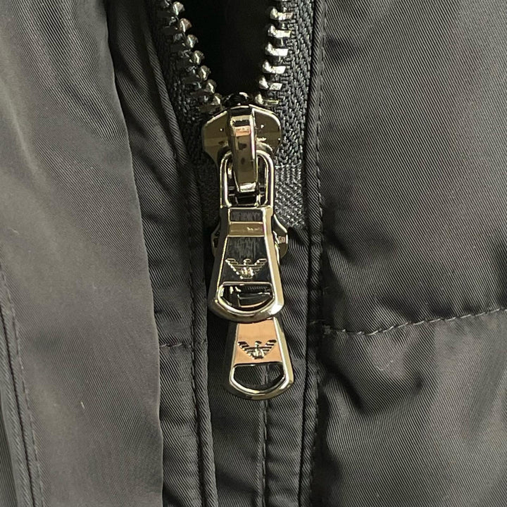 美品▲EMPORIO ARMANI エンポリオ アルマーニ ロゴボタン フード付き 中綿入り コート 撥水加工 ネイビー 40 正規品 レディース