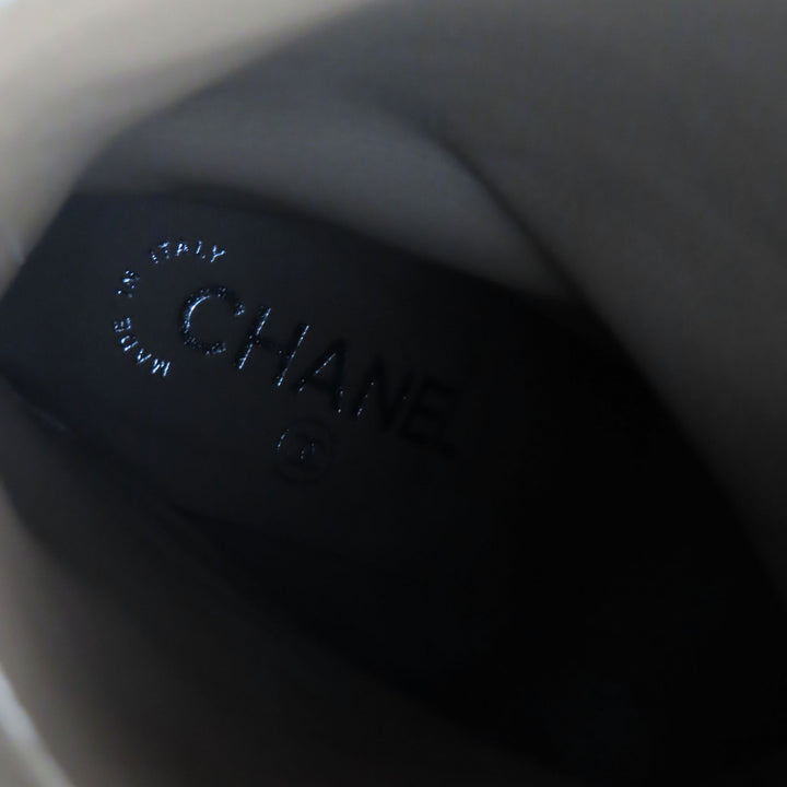 極美品◇CHANEL シャネル G36438 ココマークステッチ バイカラー ラウンドトゥ レザー ブーツ グレージュ系 36.5 イタリア製 レディース