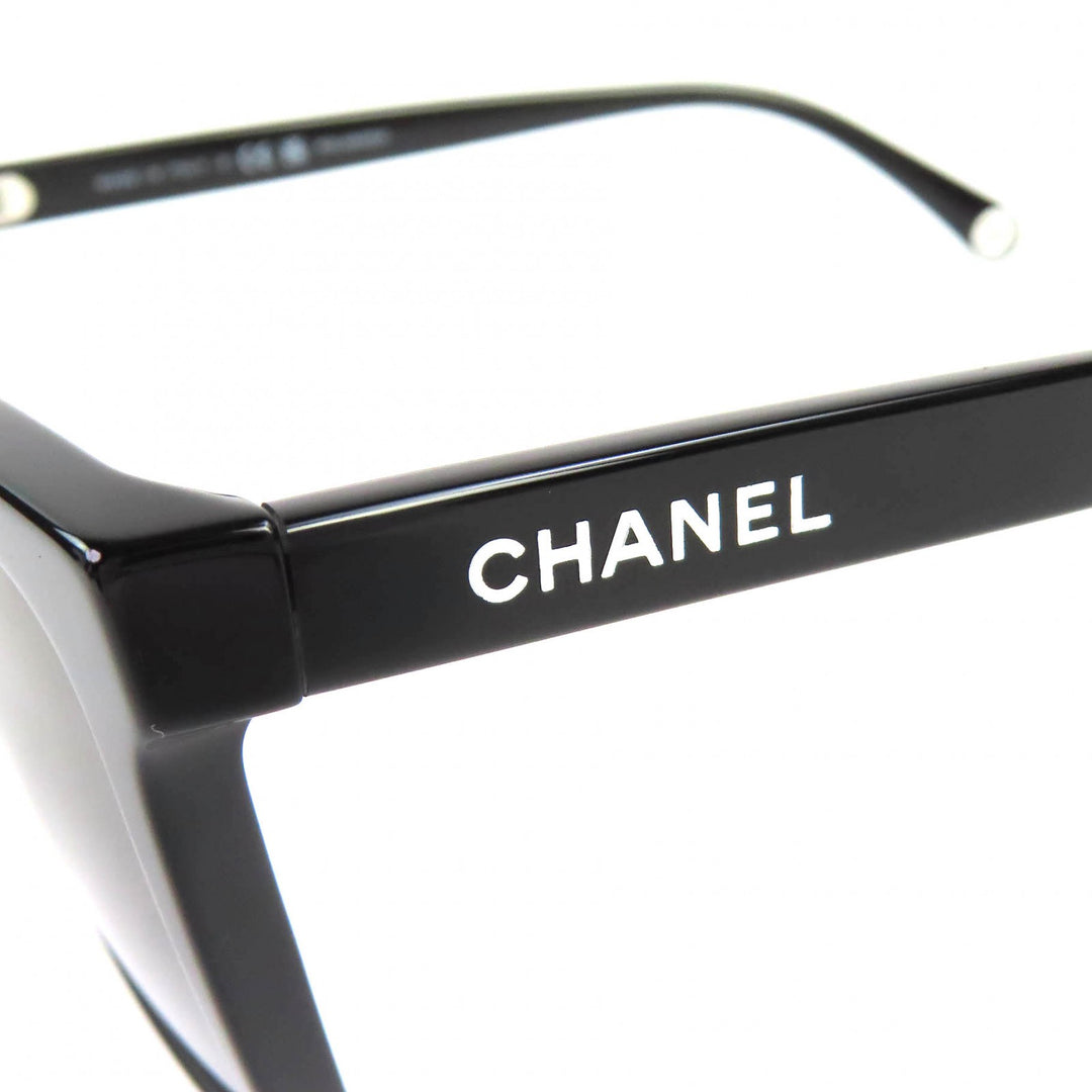 極美品△CHANEL シャネル 5551-U レクタングル シェイプ サングラス ココマーク ロゴ アイウェア 現行品 ブラック 56□20 145 デモレンズ