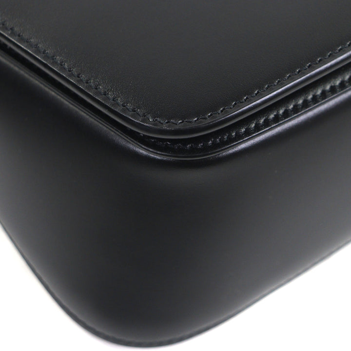 美品▼SAINT LAURENT PARIS サンローランパリ 821003 スモール クロスボディ スムースレザー フラップ ショルダーバッグ 定価264000円