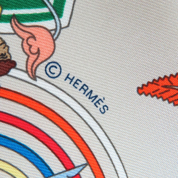 未使用品★HERMES エルメス カレ45 VOLANTS 空飛ぶカレ シルク100％ GRIS PER-E/VERT/JA スカーフ 箱付き フランス製 レディース