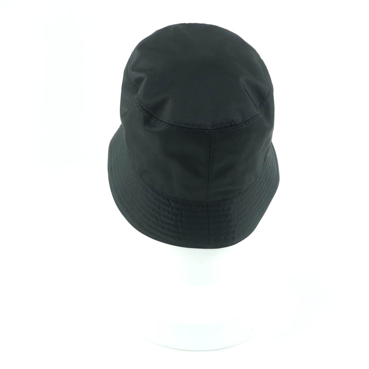 美品☆PRADA プラダ 2HC137 Re-Nylon トライアングルロゴプレート バケットハット 帽子 ブラック M イタリア製 正規品 レディース