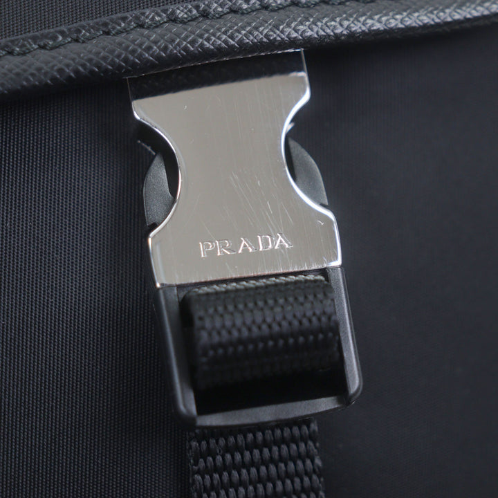 極美品▼PRADA プラダ 2ZH194 サフィアーノレザー ReNylon トライアングルロゴ スマートフォンケース ボディバッグ メンズ 定価242000円