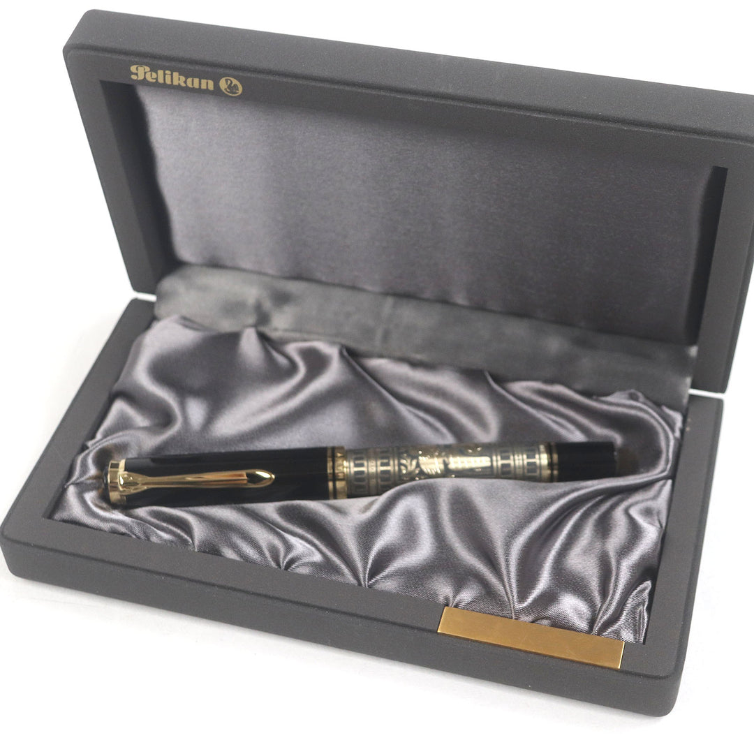 極美品□PERIKAN ペリカン M900 スーベレーン ビッグトレド ペン先18K Fニブ キャップ式 万年筆 ブラック ゴールド ケース付き ドイツ製