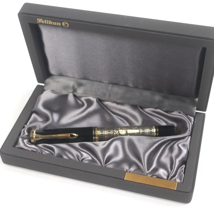 極美品□PERIKAN ペリカン M900 スーベレーン ビッグトレド ペン先18K Fニブ キャップ式 万年筆 ブラック ゴールド ケース付き ドイツ製