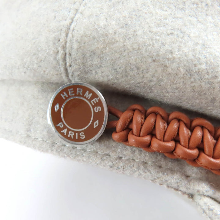 極美品☆HERMES エルメス H212009N ドーヴィル カシミヤ100％ セリエ金具 レザー使い キャスケット グレー 57 仏製 正規品 レディース
