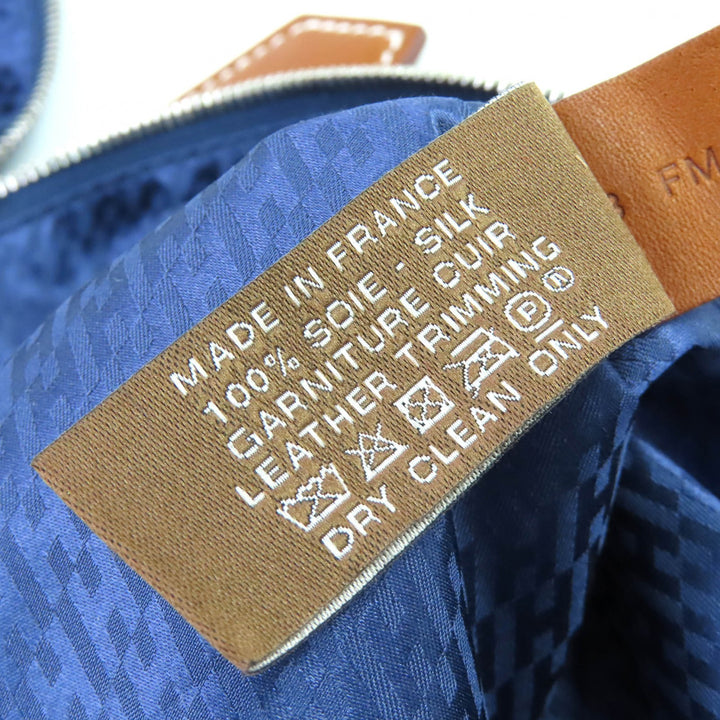 極美品△HERMES エルメス ウース・ドゥ・ヴォヤージュ PM シルク100％ ポーチ ブルー B刻印 フランス製 レディース オススメ◎