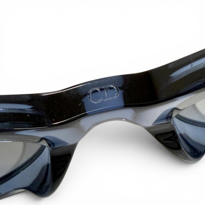 良品△Christian Dior クリスチャンディオール DSGTB7IXR Dior Signature B7I ロゴ バタフライ サングラス クリアブルー 52□18 130 箱付