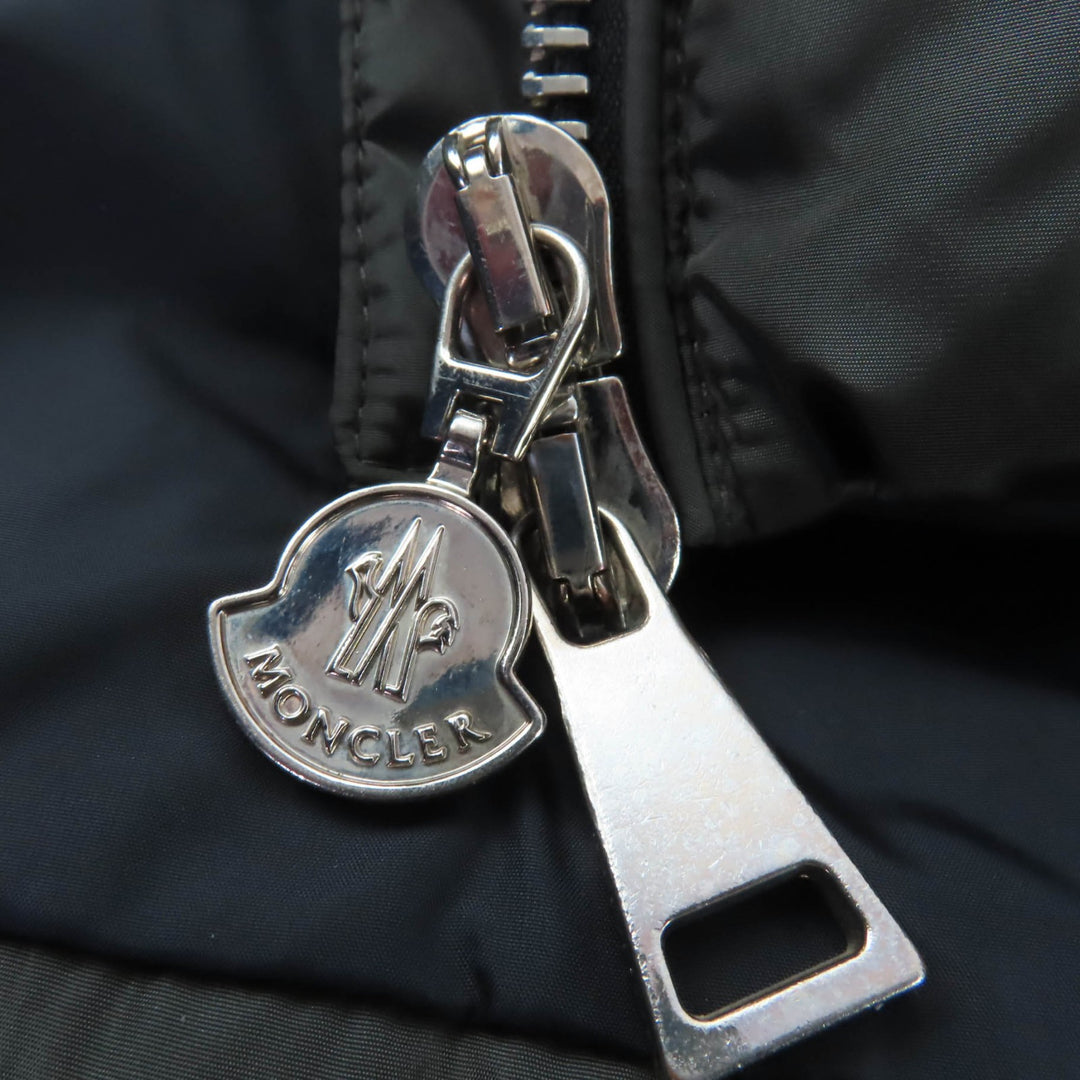 良品☆MONCLER モンクレール OROPHIN レザー使い ロゴワッペン・フード付 ZIP UP ダウンコート カーキ 1 正規品 レディース