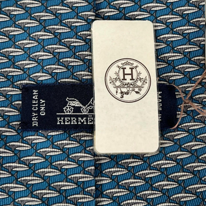 未使用品▲HERMES エルメス 626088 シルク100％ GREY REEF シャーク 総柄 ネクタイ ブルー フランス製 正規品 メンズ