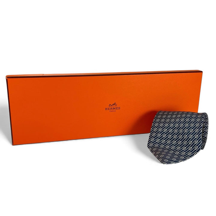 未使用品▲HERMES エルメス 5500 UA シルク100％ シェーヌダンクル柄 総柄 ネクタイ ネイビー 箱付き フランス製 メンズ
