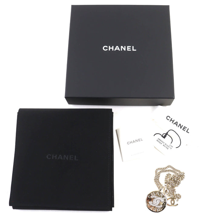 未使用品△CHANEL シャネル B25A ココマークラインストーン ロゴ メダルトップ ペンダント ネックレス ゴールド 箱・保存袋付き 伊製