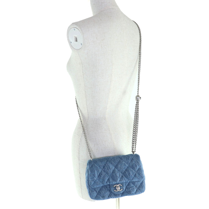 未使用品△CHANEL シャネル AS3829 デニム ミニ マトラッセ ココマーク カメリア チェーンショルダーバッグ ランダムシリアル インディゴ