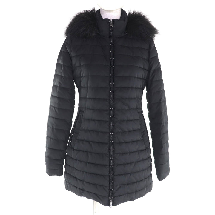 美品★EMPORIO ARMANI エンポリオ アルマーニ 6Z2B76 2NAGZ フェイクファー・フード・ロゴ金具付 スタッズ装飾 中綿コート 黒 40 正規品
