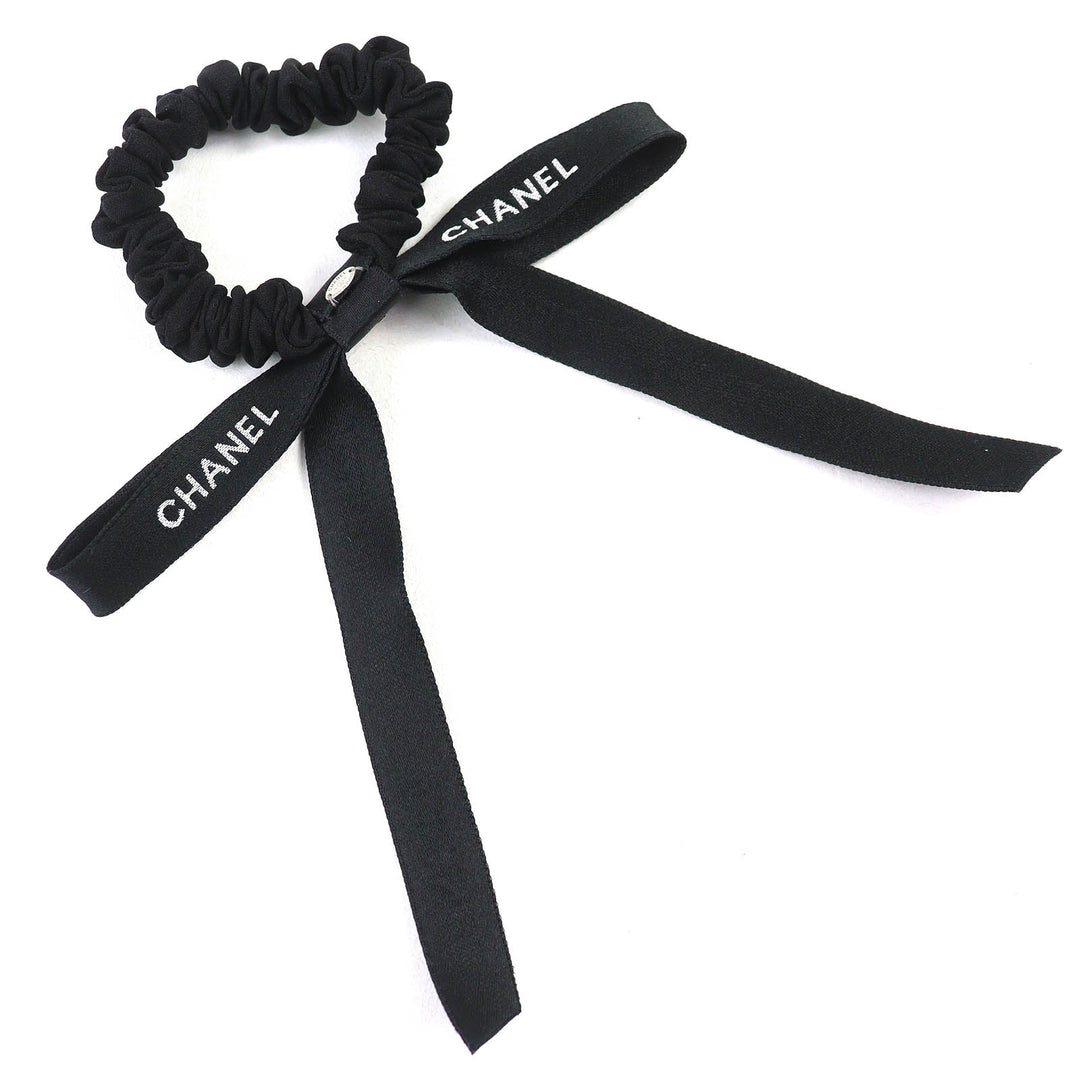 極美品△CHANEL シャネル 24B ココマーク ロゴリボン シュシュ ヘアゴム ヘアアクセサリー ブラック ホワイト 箱付き 仏製 レディース