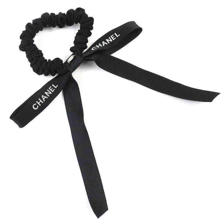 極美品△CHANEL シャネル 24B ココマーク ロゴリボン シュシュ ヘアゴム ヘアアクセサリー ブラック ホワイト 箱付き 仏製 レディース