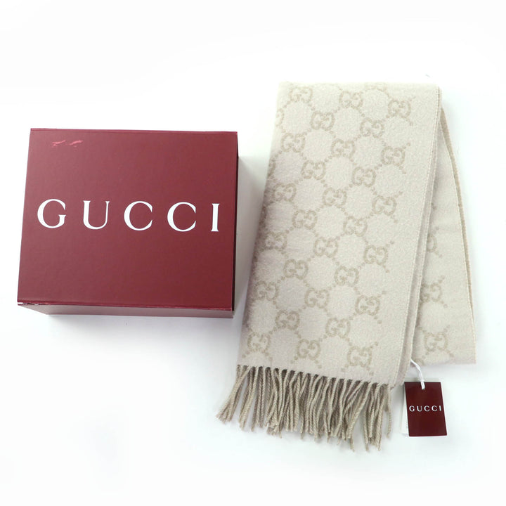極美品☆GUCCI グッチ 812317 カシミヤ100％ GG柄 現行品 マフラー ベージュ 45×190cm 箱付 イタリア製 正規品 レディース 定価148500円