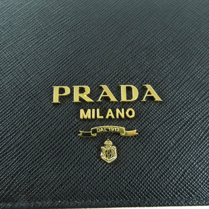 極美品★PRADA プラダ 1BP053 サフィアーノレザー ミニバッグ トライアングルチェーン付 ショルダーバッグ ブラック 伊製 定価374000円