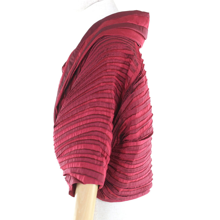 極美品◇ISSEY MIYAKE イッセイミヤケ 3Dスチーム ストレッチ プリーツ 変型 ボレロ カーディガン レッド系 2 日本製 正規品 レディース