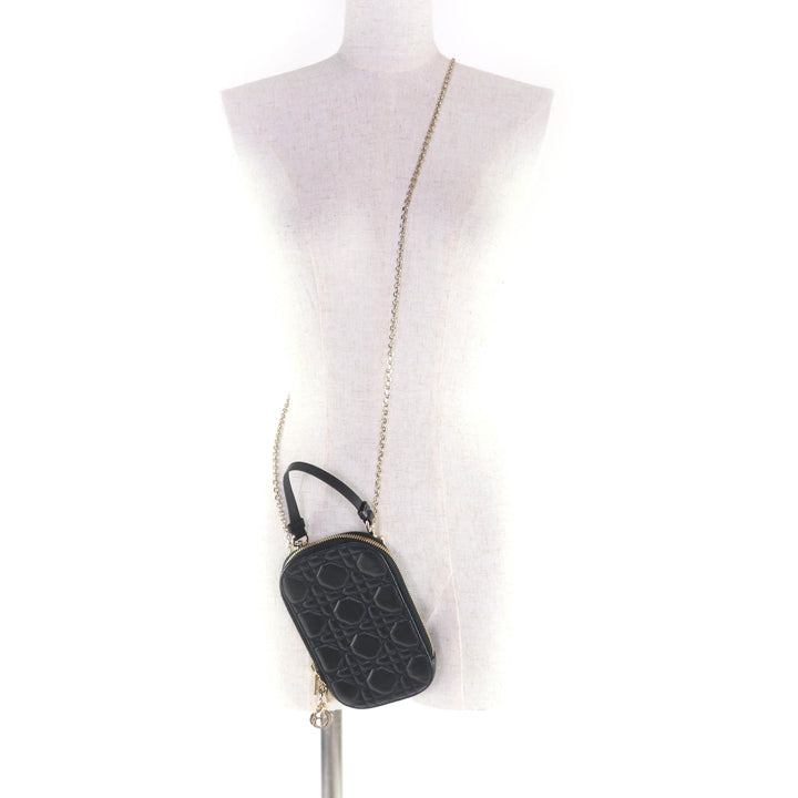 美品★クリスチャンディオール S0872ONMJ Lady Dior Callin Dior フォンホルダー ラムスキン カナージュ フォンポーチ 定価195000円