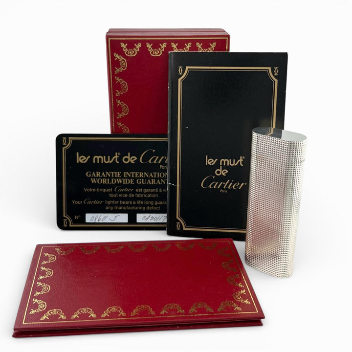 美品▲Cartier カルティエ オーバル ブロックチェック柄 ローラー式 ガスライター シルバー ケース付き スイス製 メンズ 着火確認済み