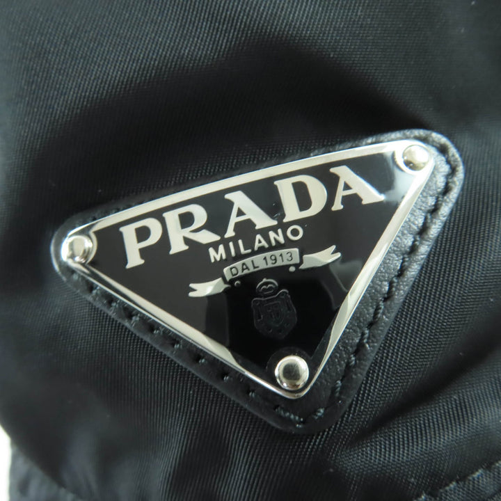 美品☆PRADA プラダ 2HC281 トライアングルロゴ Re-Nylon バケットハット 帽子 ハット ブラック M イタリア製 正規品 レディース