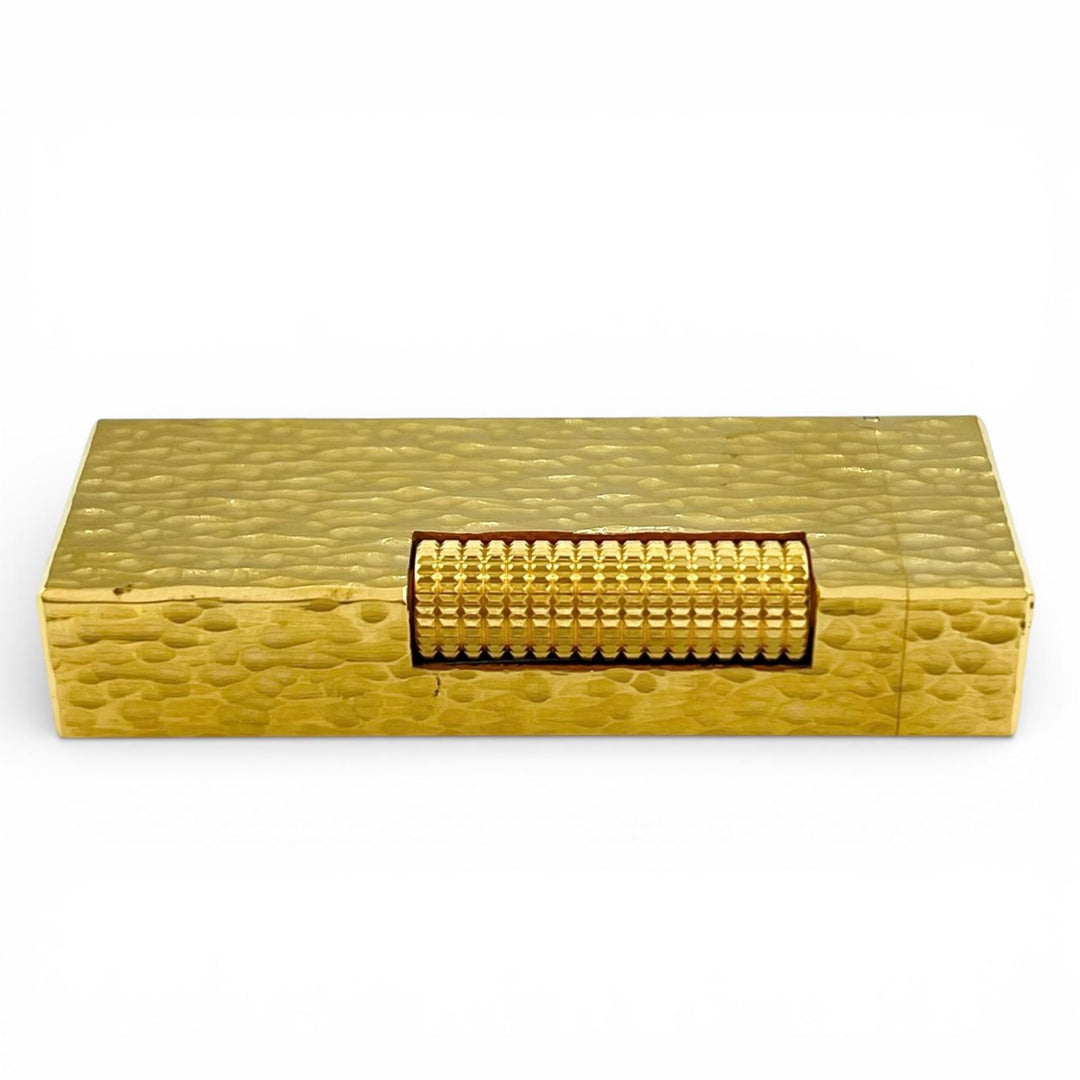 美品▲Dunhill ダンヒル スクエア 総柄 ハンマード加工 ローラー式 ガス ライター ゴールド ケース付き スイス製 メンズ 着火確認済み