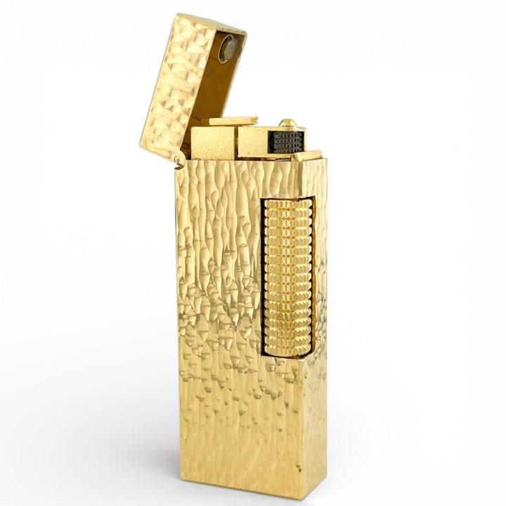 美品▲Dunhill ダンヒル スクエア 総柄 ハンマード加工 ローラー式 ガス ライター ゴールド ケース付き スイス製 メンズ 着火確認済み