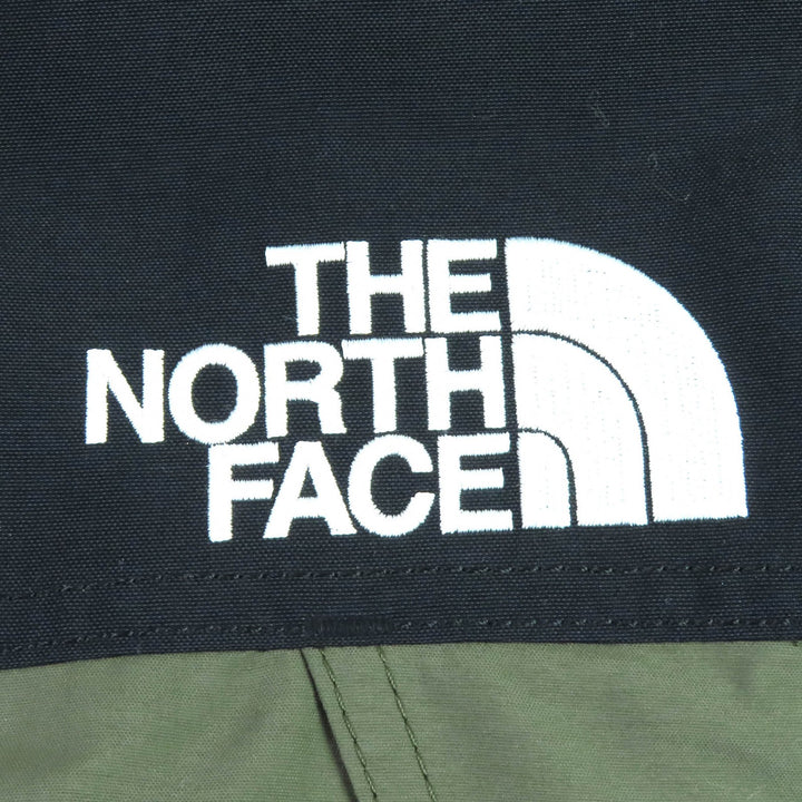 美品△THE NORTH FACE ザ・ノースフェイス ND91935 Mountain Down Coat ゴアテックス ロゴ刺繍 マウンテン ダウンコート カーキ L 正規品