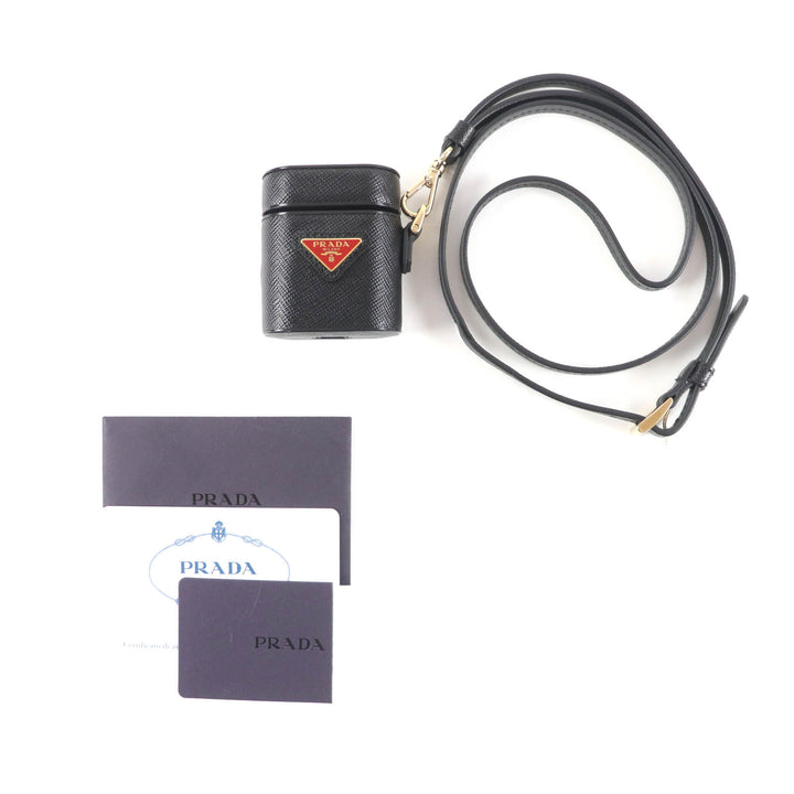 極美品★PRADA プラダ 1ZD002 サフィアーノレザー ストラップ付 トライアングルロゴ Airpodsd エアポッズ ケース ブラック レディース